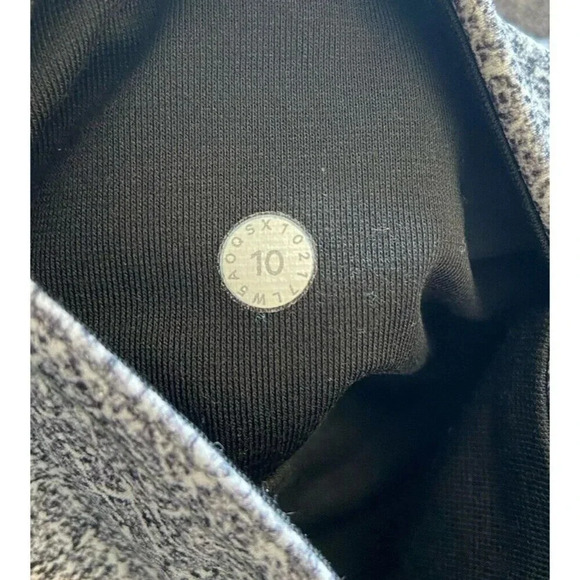 Lululemon Train Times Leggings Black White Size 10 - Picture 4 of 5